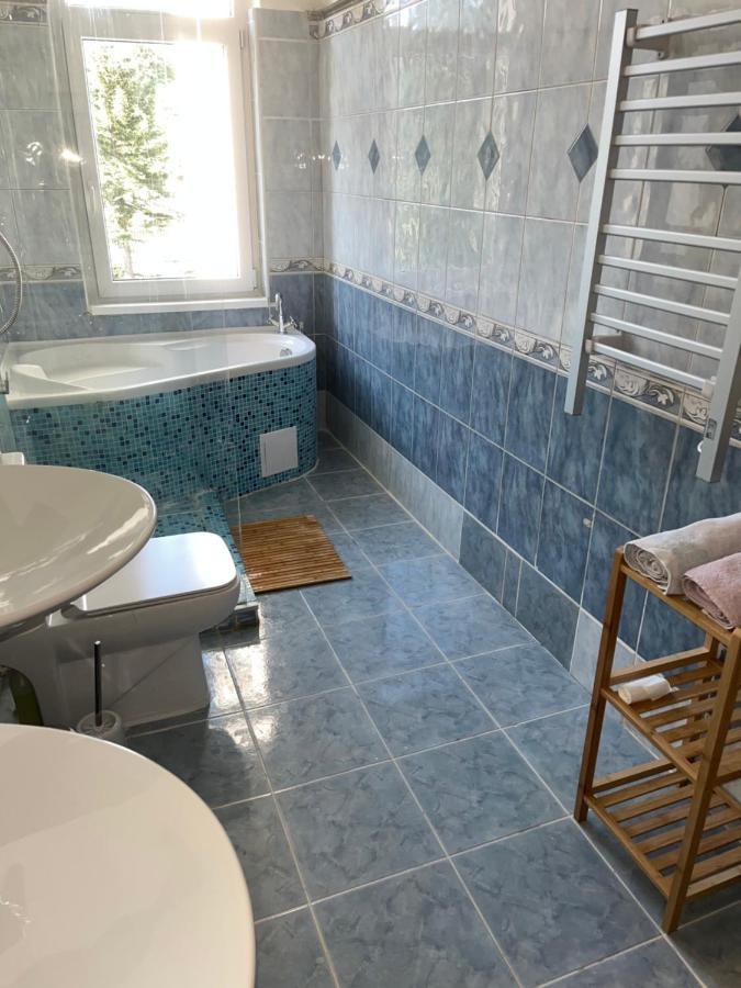 Large 3 Bedroom Apartment With City Skyline View Karlovy Vary Extérieur photo